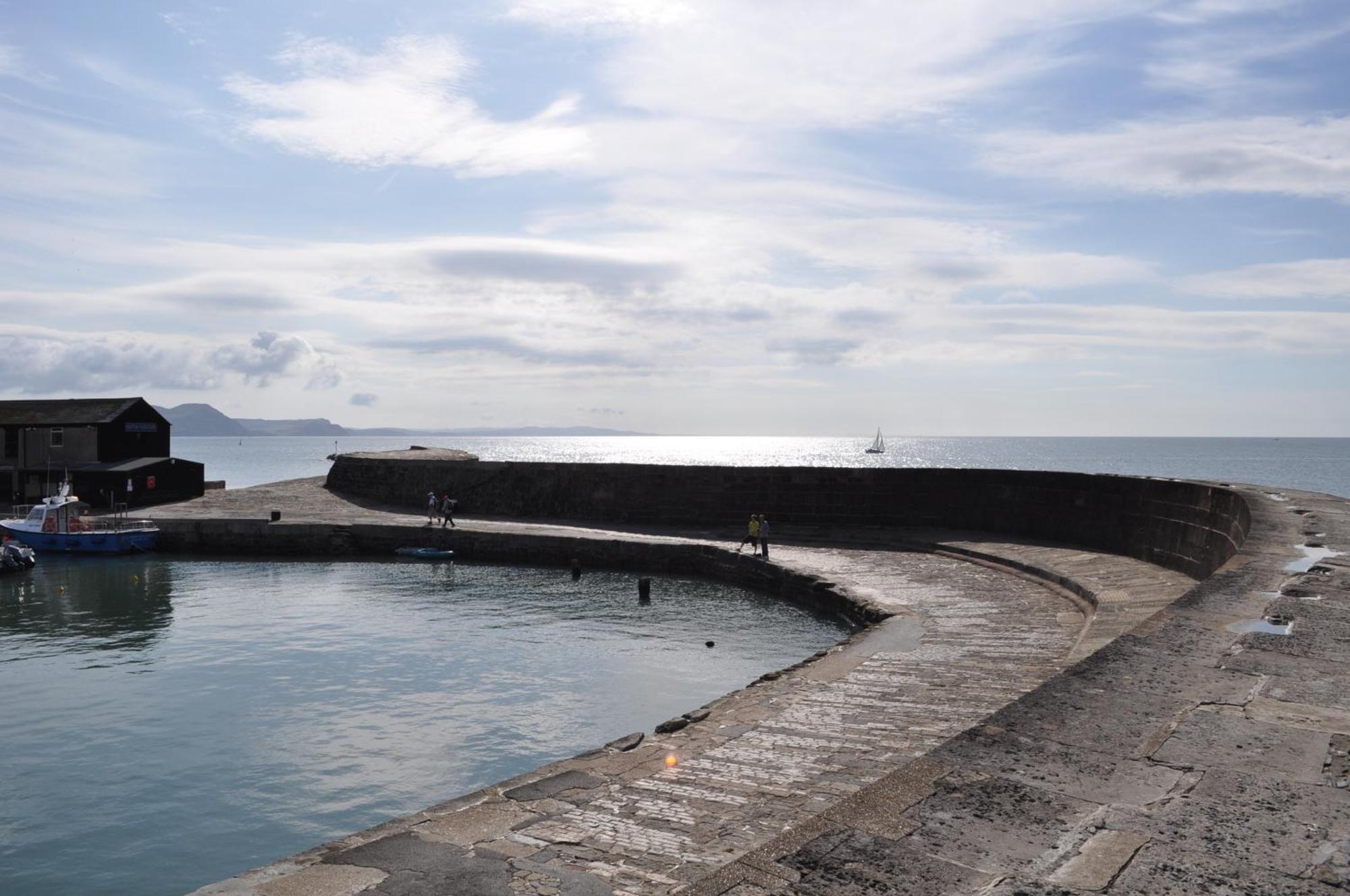 The Retreat, Own Hot Tub, Romantic Escape, Near Lyme Regis Bagian luar foto